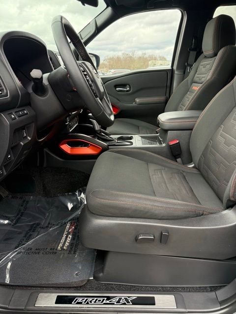 Used 2023 Nissan Frontier PRO-4X w/ Pro Convenience Package image 16