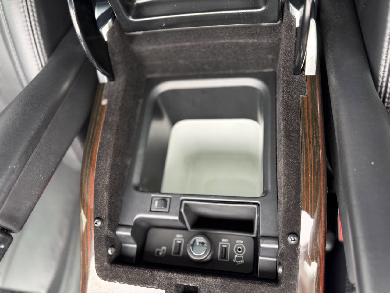 Used 2015 Land Rover Range Rover Long Wheelbase Supercharged image 34