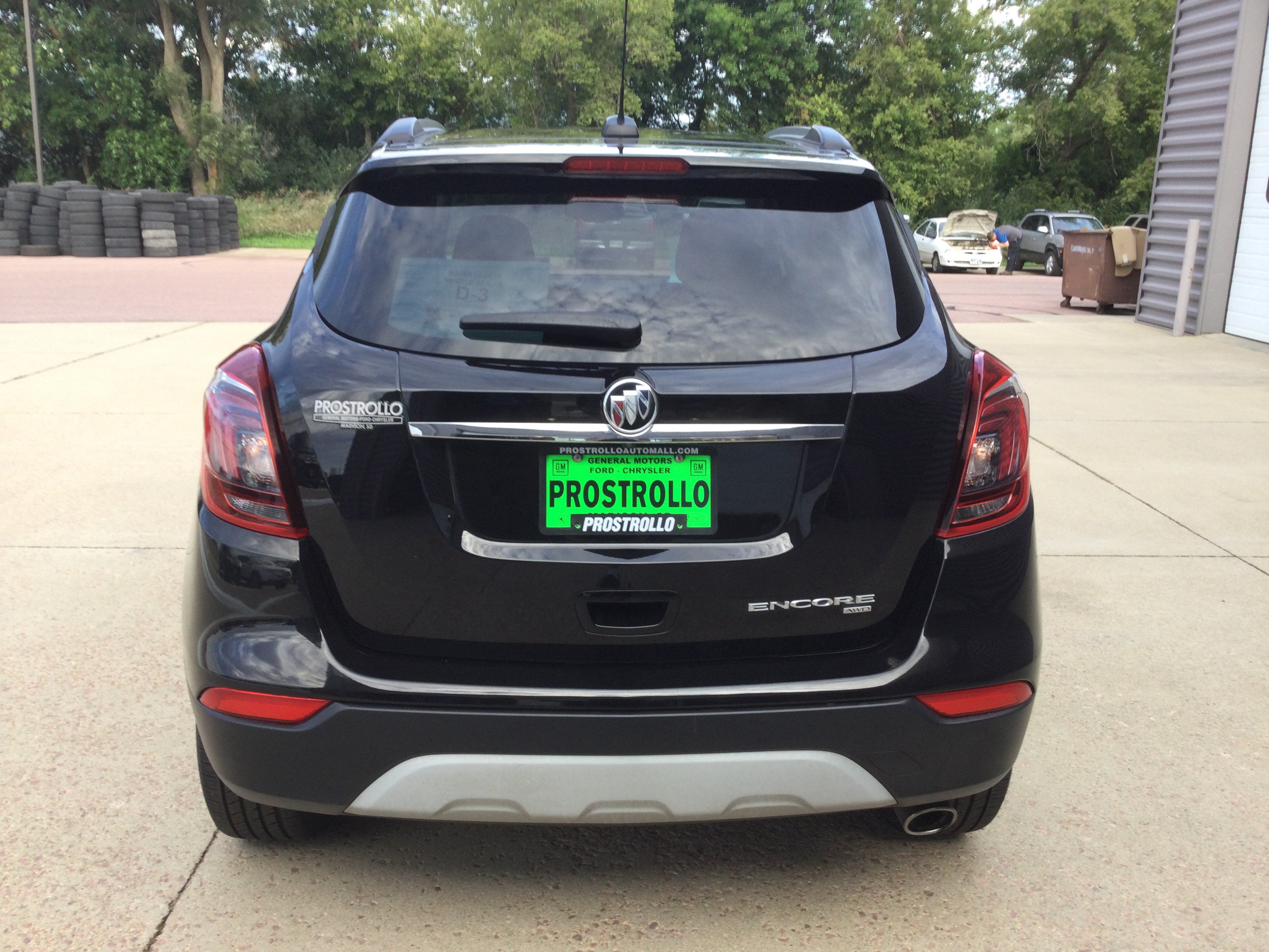 Used 2022 Buick Encore Preferred w/ Safety Package AWD/4WD image 4