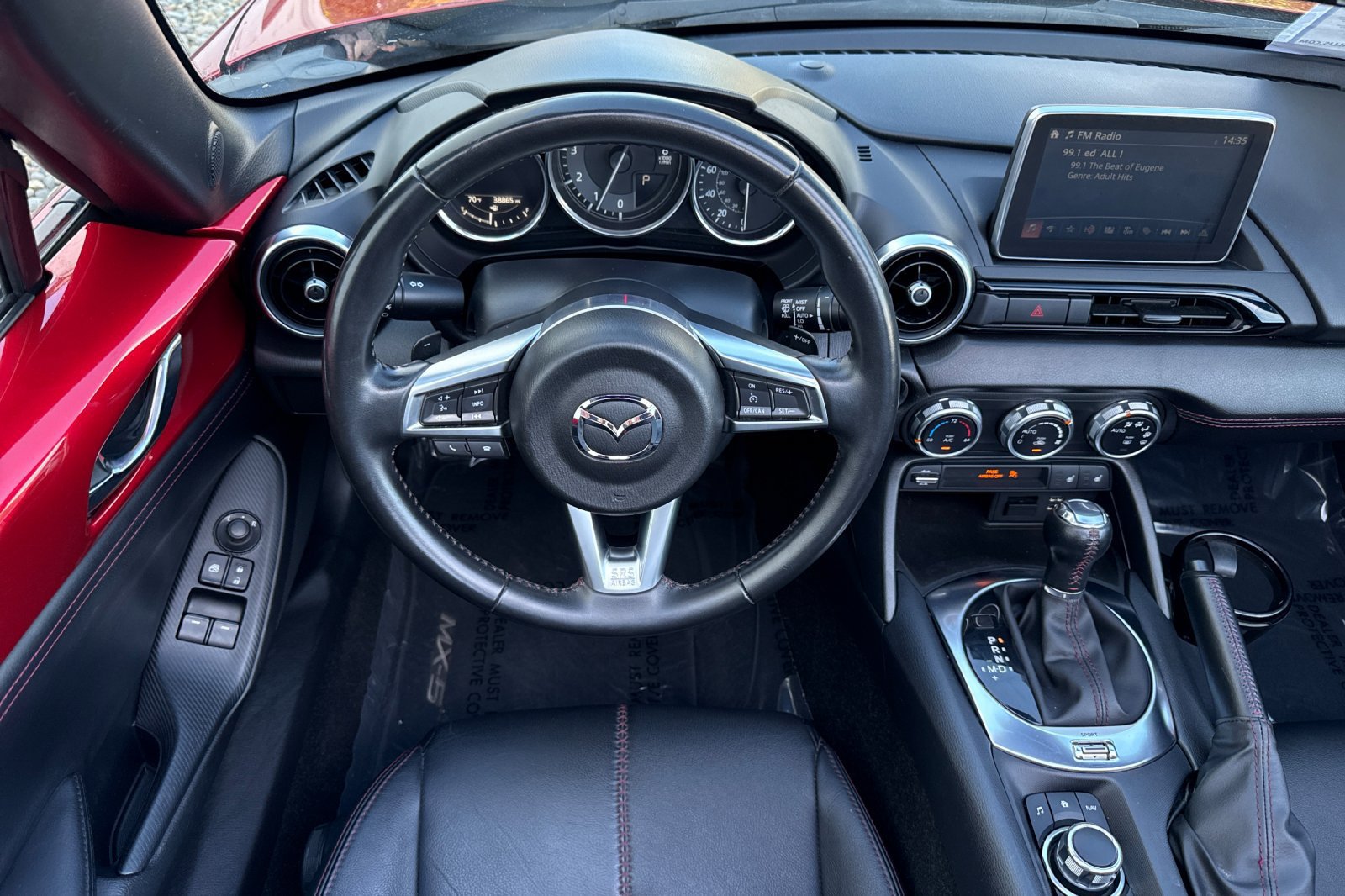 Used 2017 MAZDA MX-5 Miata RF Grand Touring RWD image 14