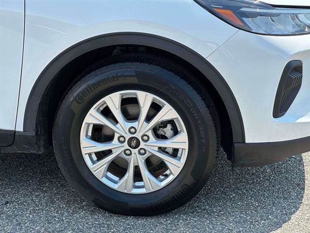 Used 2023 Ford Escape Active w/ Tech Pack #1 AWD/4WD image 7