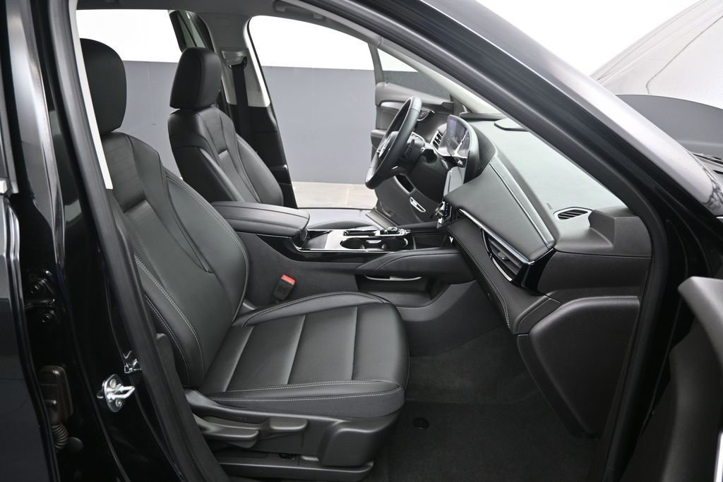Used 2025 Buick Envision Preferred AWD/4WD image 24