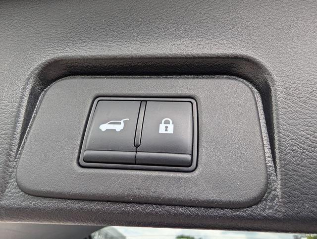 Used 2023 Nissan Rogue SV w/ SV Premium B Package FWD image 14
