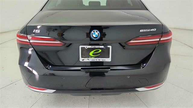 Used 2024 BMW i5 eDrive40i w/ Premium Package image 11