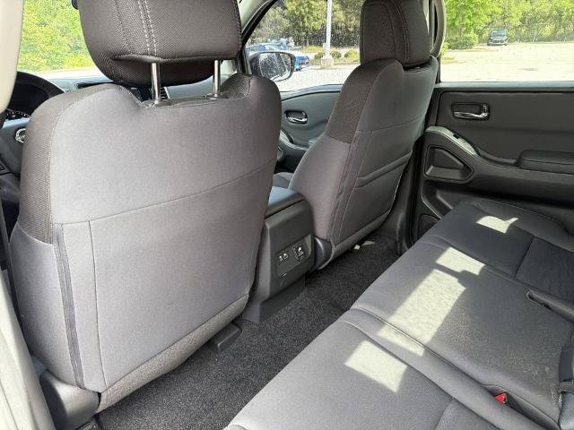 Certified 2024 Nissan Frontier SV w/ Technology Package RWD image 19
