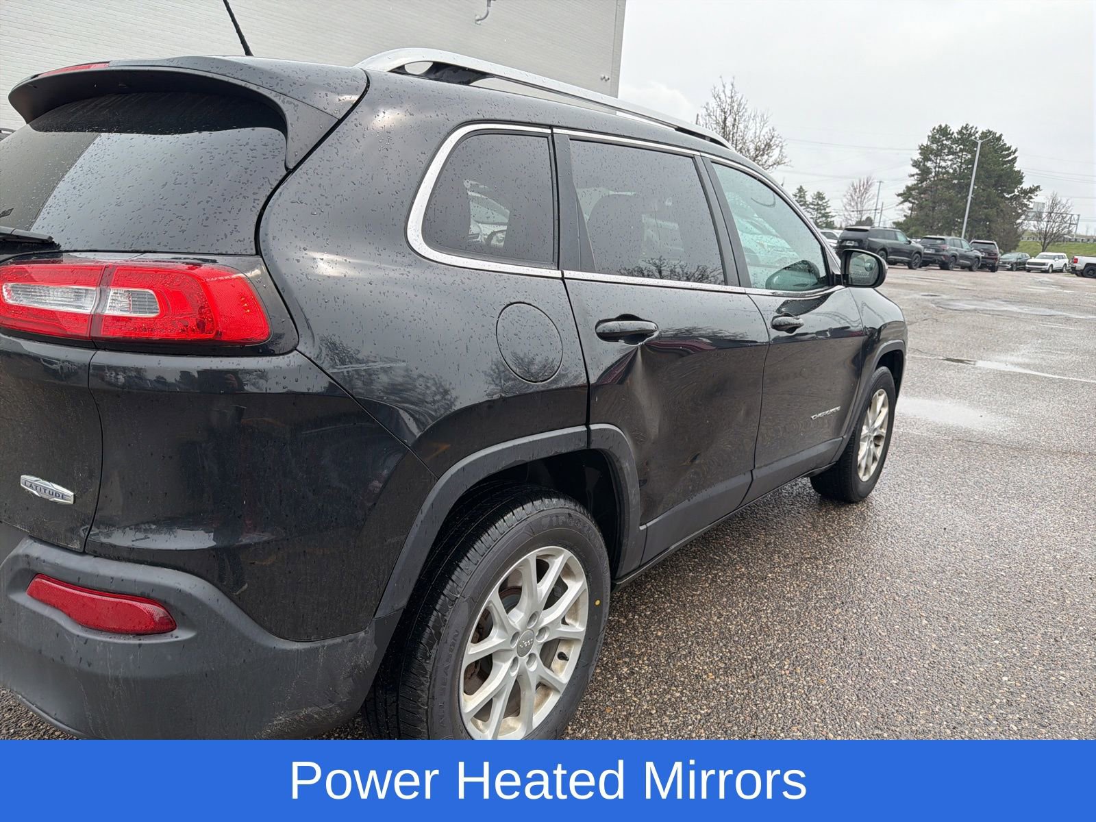 Used 2015 Jeep Cherokee Latitude w/ Cold Weather Group image 5