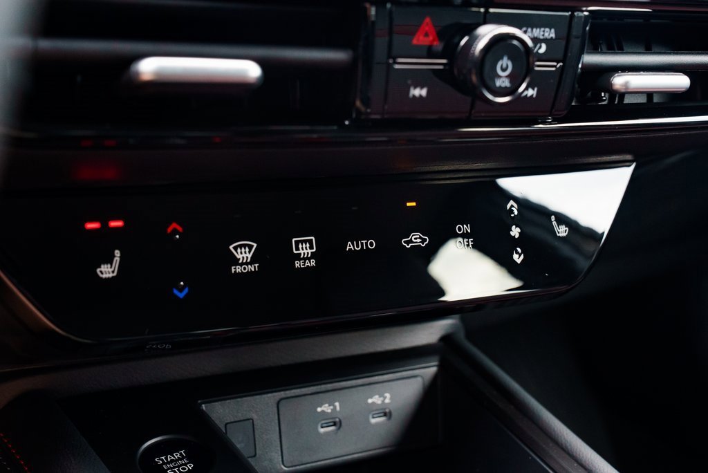 New 2026 Nissan Kicks SR w/ Cold Weather Package image 14