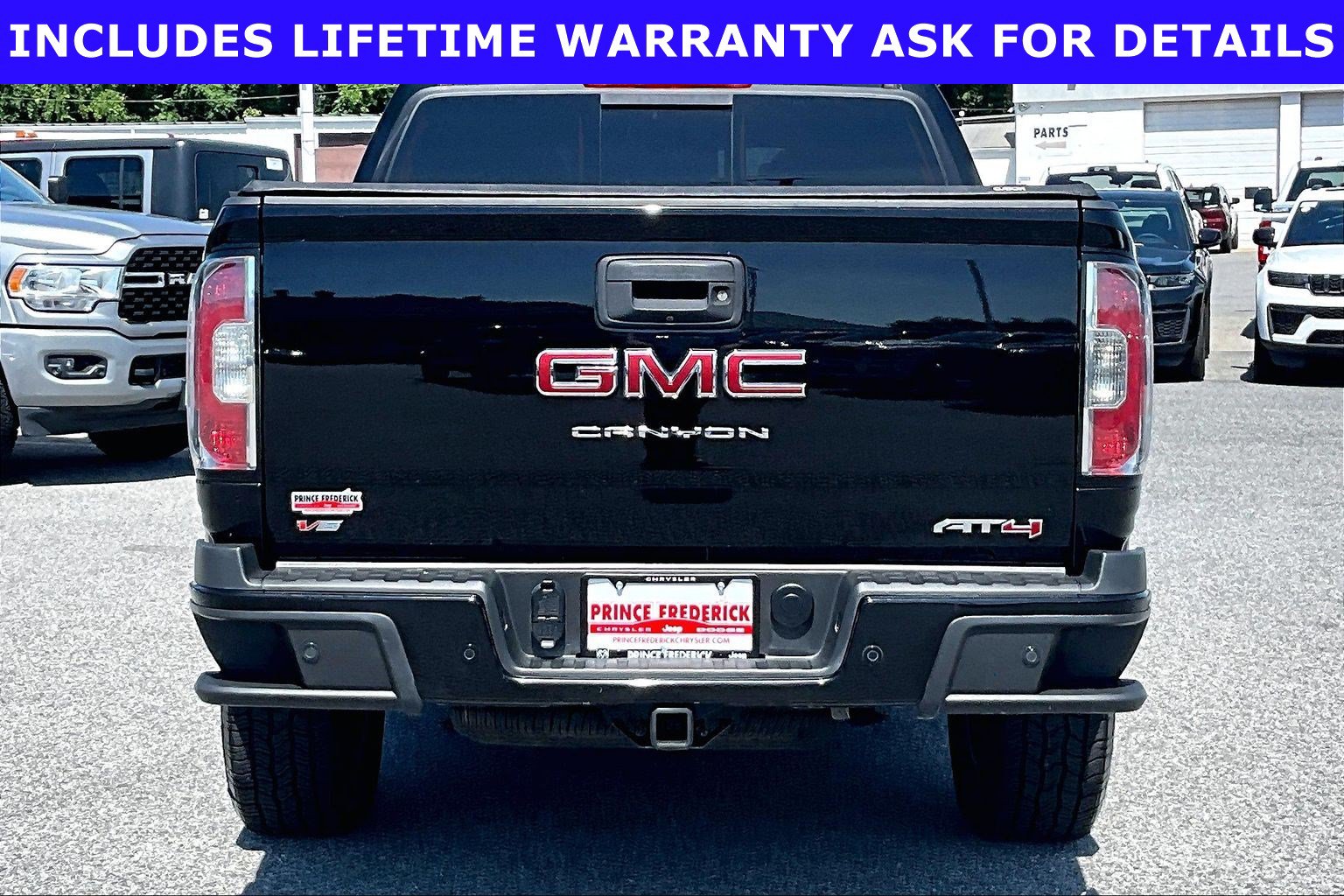 Used 2022 GMC Canyon AT4 w/ Trailering Package AWD/4WD image 4
