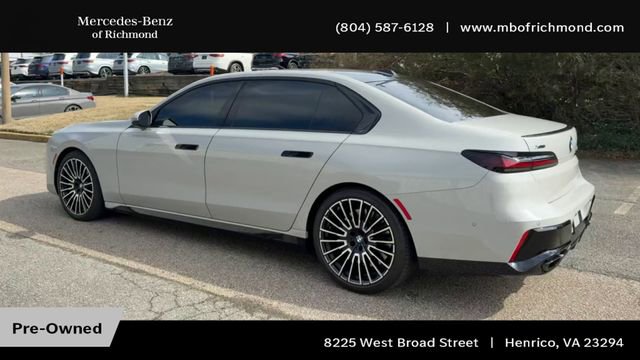 Used 2025 BMW 760i xDrive w/ Premium Package image 8