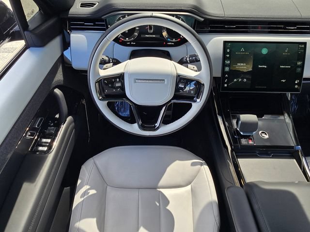 Used 2025 Land Rover Range Rover Sport Dynamic SE AWD/4WD image 13