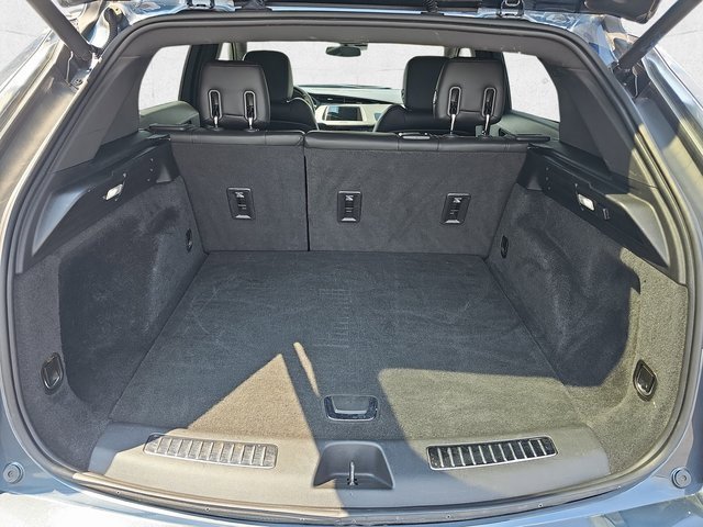 Used 2020 Cadillac XT4 Sport w/ Cold Weather Package image 12