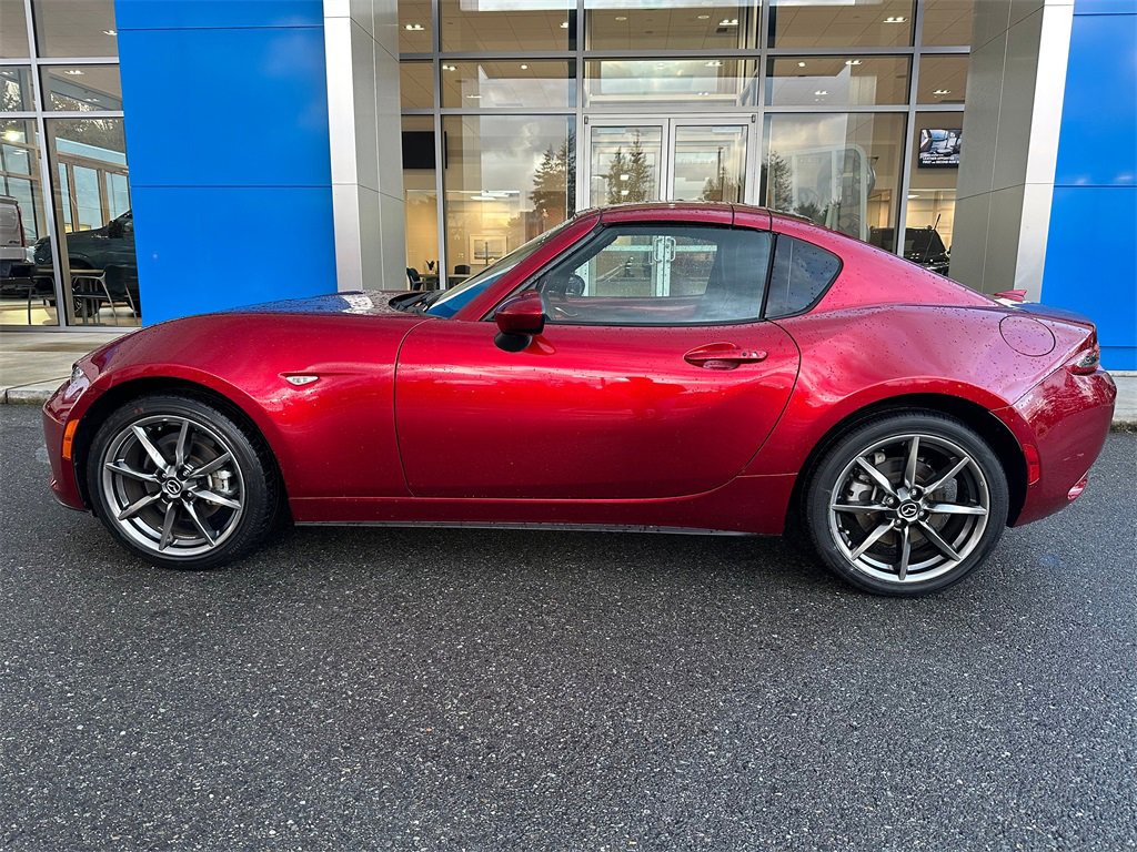 Used 2022 MAZDA MX-5 Miata RF Grand Touring image 2