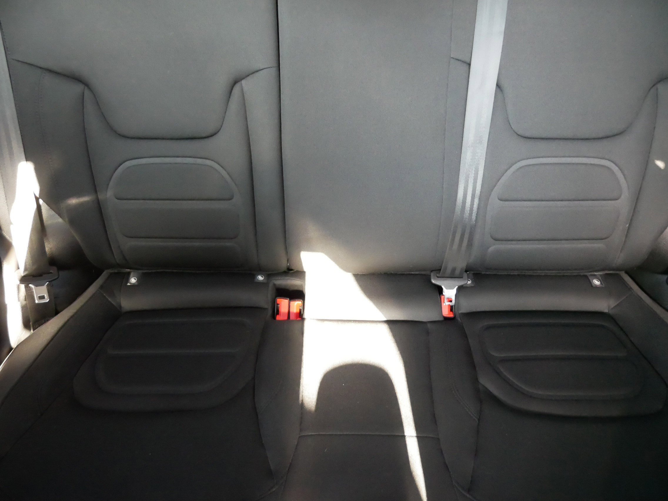 Used 2018 Jeep Renegade Latitude w/ Cold Weather Group image 13