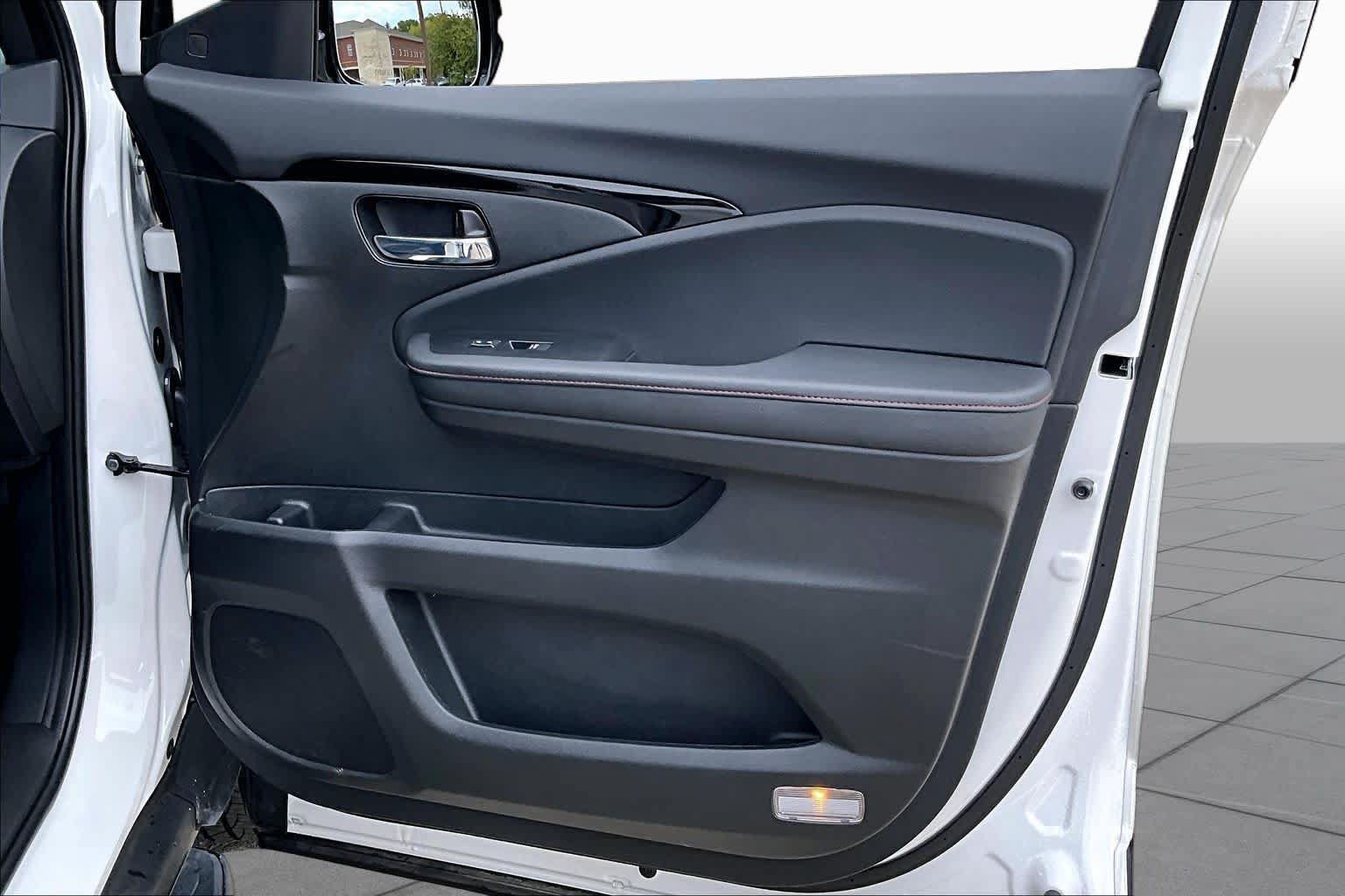 Certified 2026 Honda Ridgeline Black Edition image 23