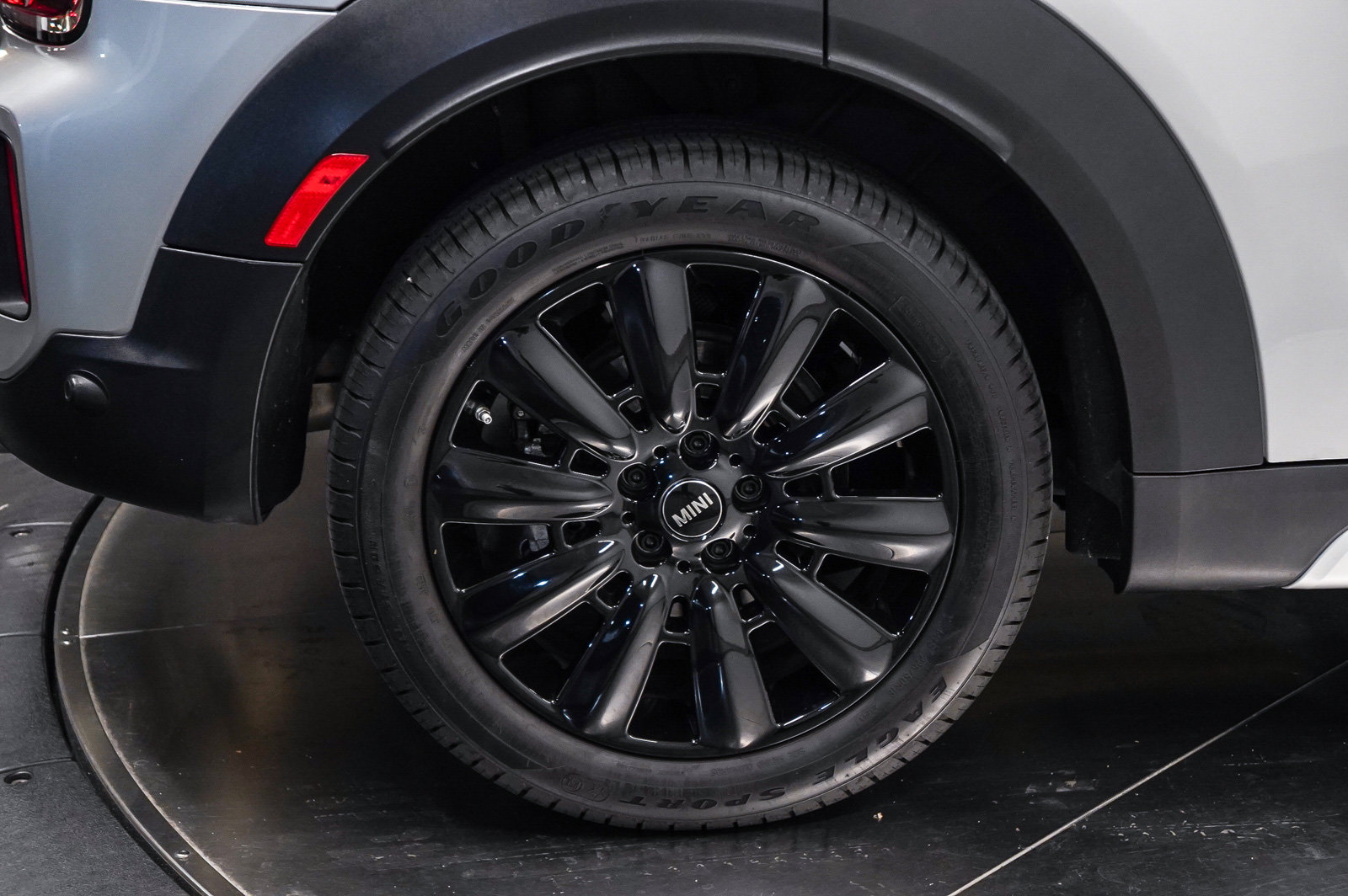 Certified 2024 MINI Cooper Countryman S FWD image 11