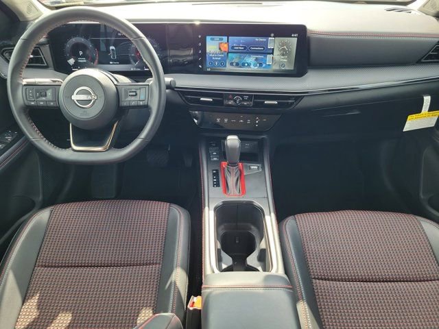 Certified 2025 Nissan Kicks SR FWD image 18