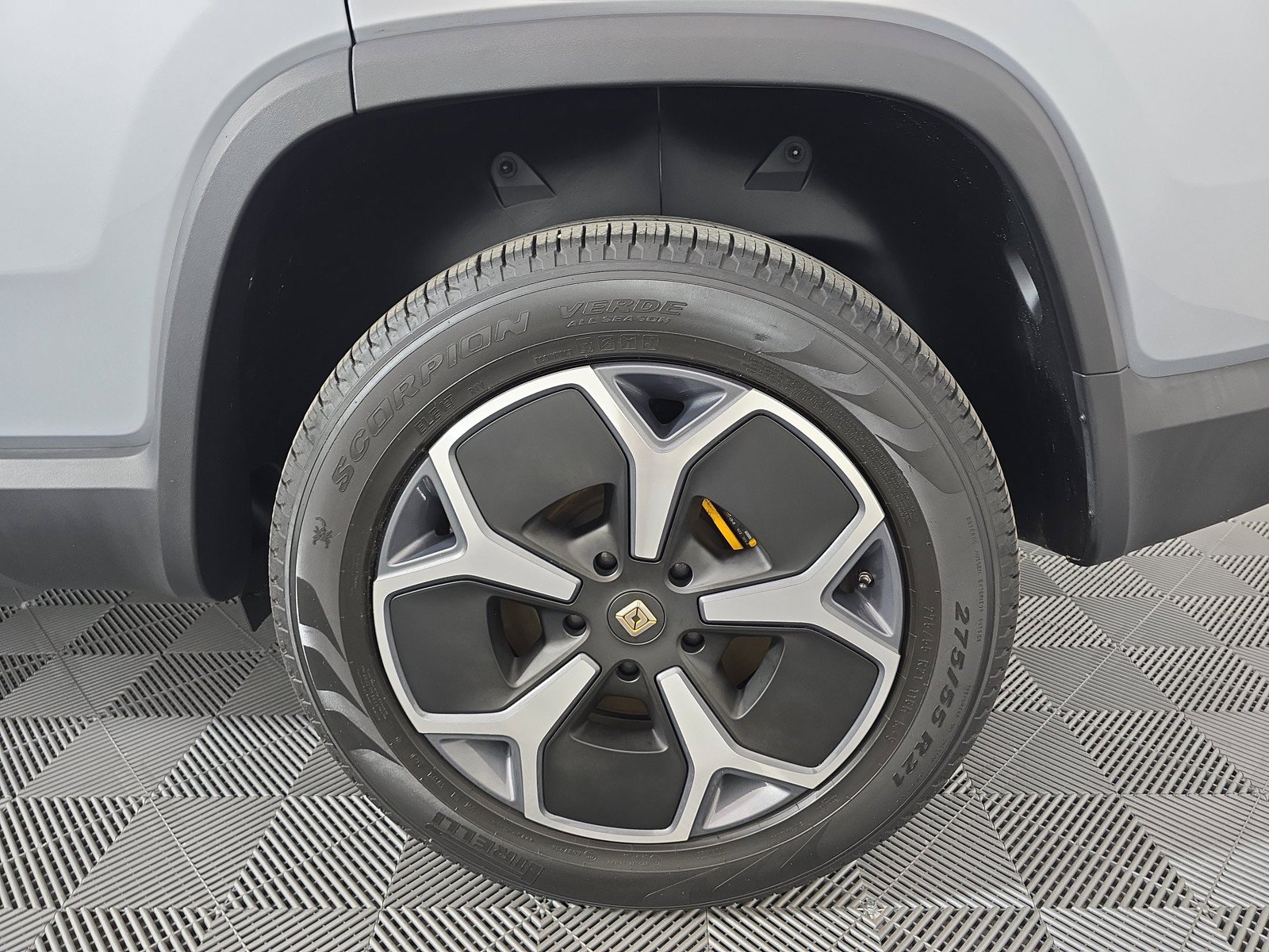 Used 2023 Rivian R1S Adventure AWD/4WD image 10