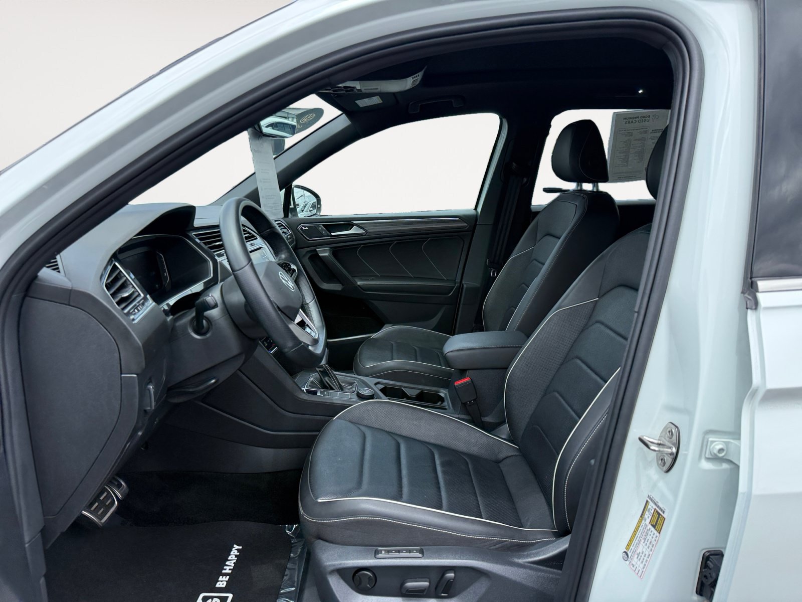 Certified 2023 Volkswagen Tiguan SEL R-Line AWD/4WD image 10
