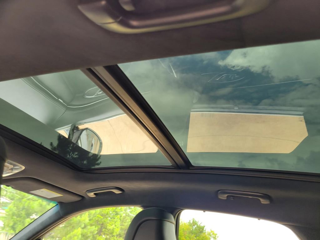 Used 2022 Genesis GV70 3.5T Sport w/ Sport Prestige Package image 14