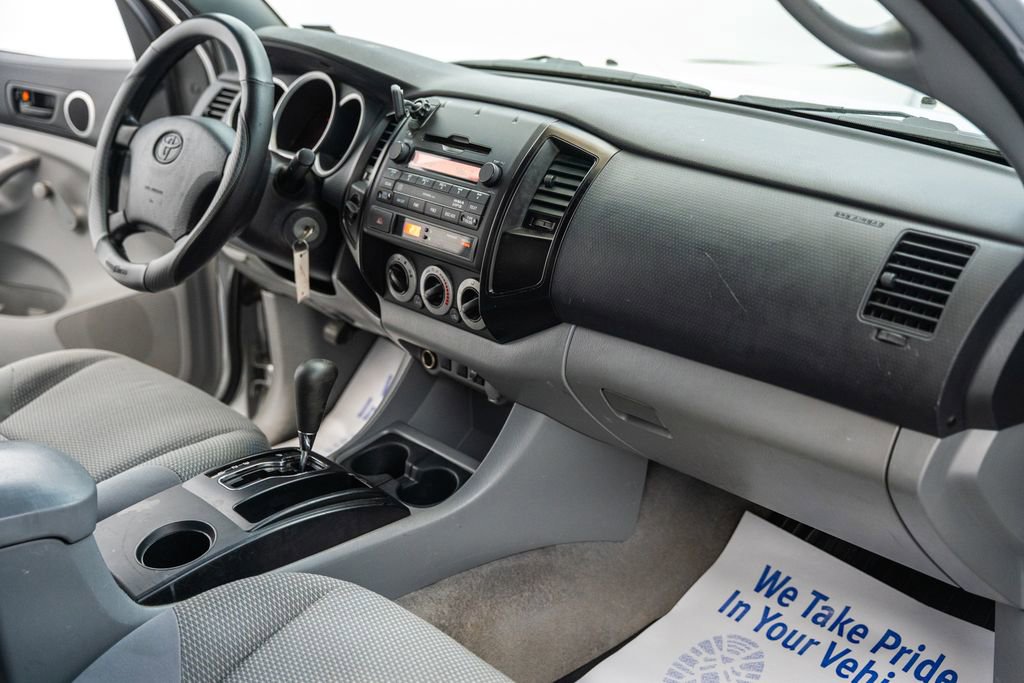 Used 2011 Toyota Tacoma 4x4 Regular Cab image 18