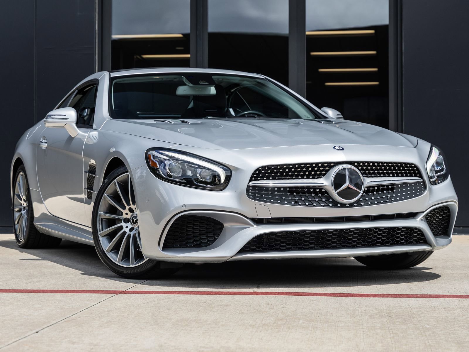 Used 2017 Mercedes-Benz SL 450 video 2
