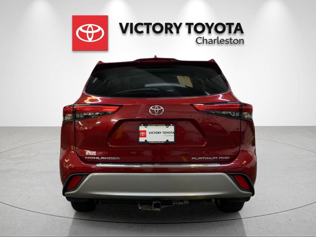 Used 2020 Toyota Highlander Platinum AWD/4WD image 4