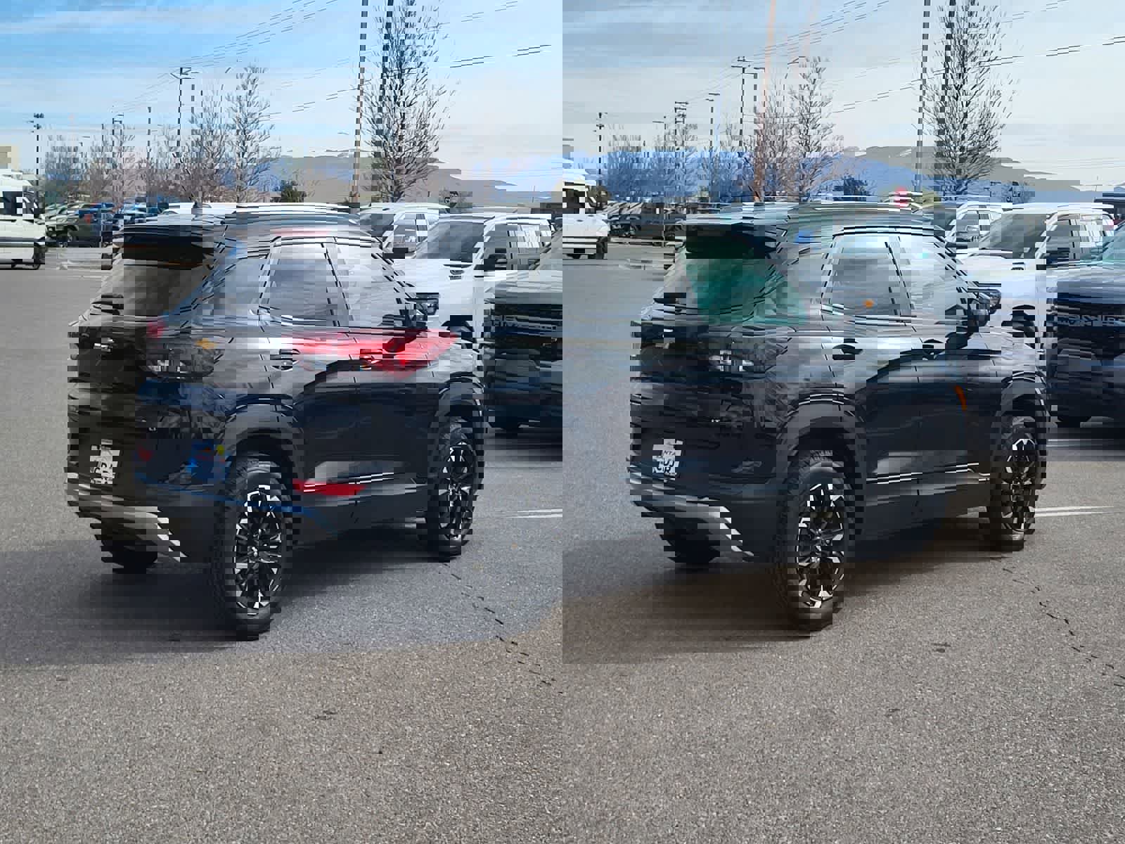 Used 2023 Chevrolet TrailBlazer LT w/ Convenience Package image 5