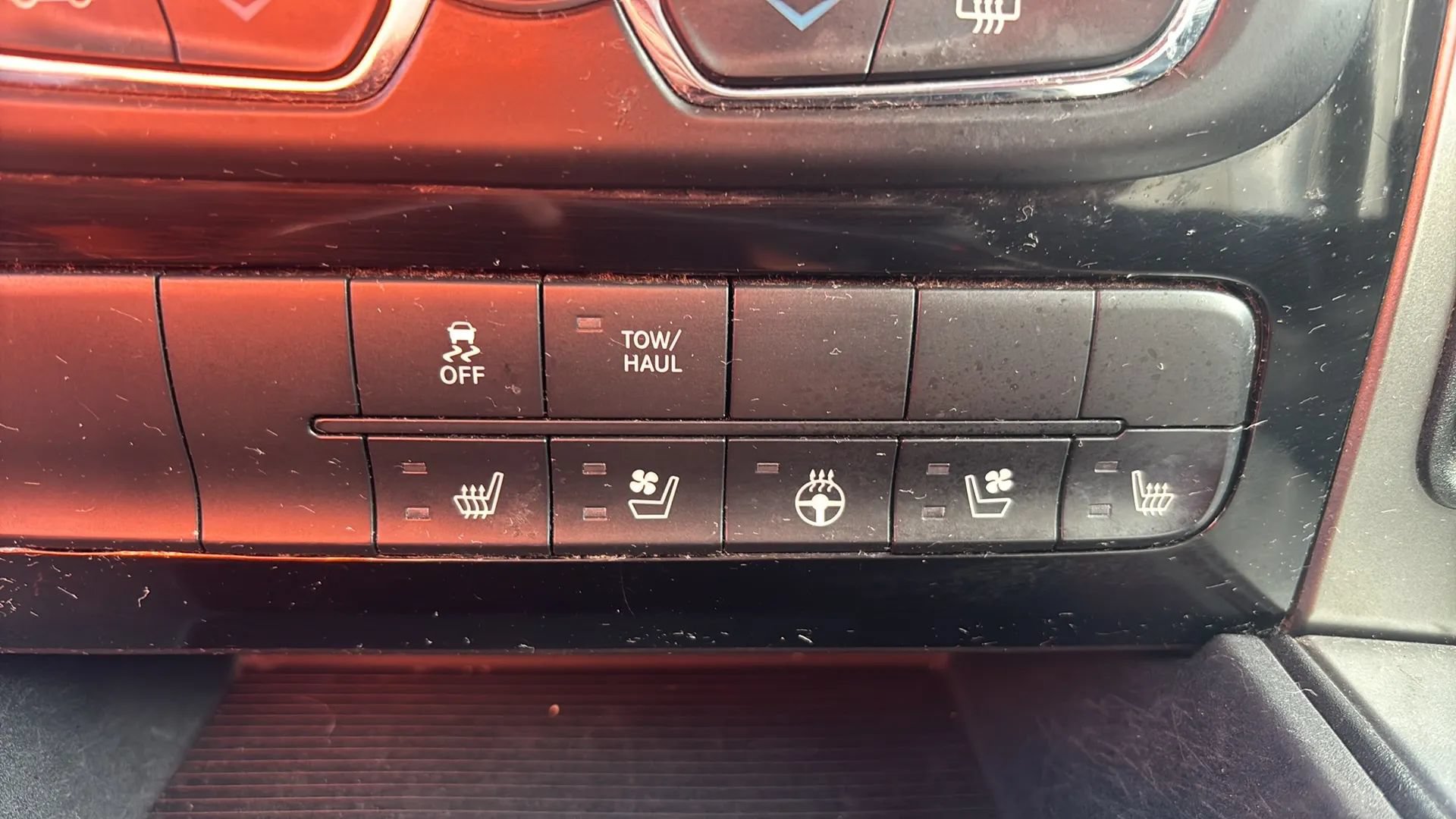Used 2016 RAM 1500 Sport w/ Black Ram 1500 Sport Group AWD/4WD image 23