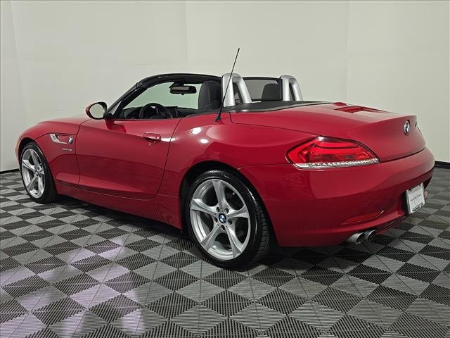 Used 2015 BMW Z4 sDrive28i image 3