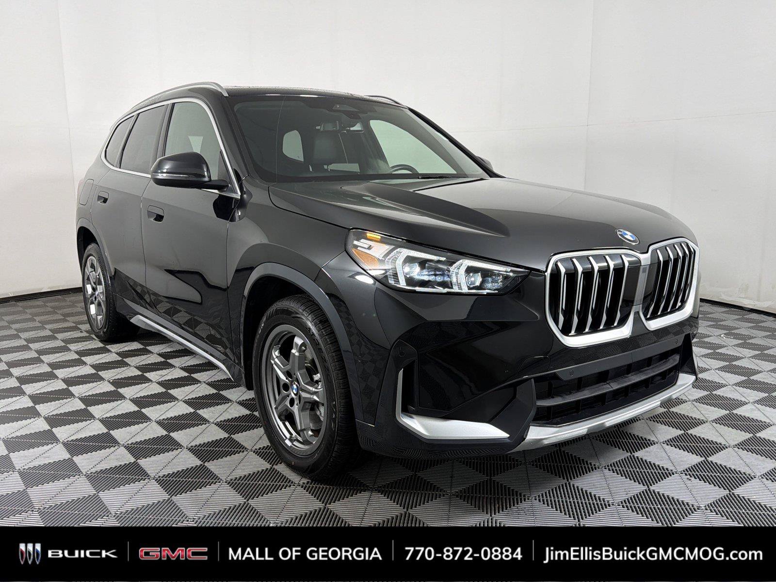 Used 2025 BMW X1 xDrive28i AWD/4WD image 1