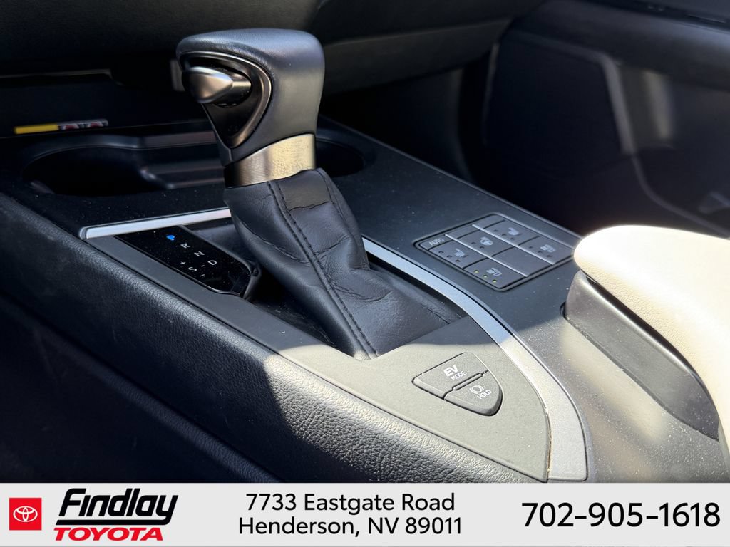 Used 2024 Lexus UX 250h F Sport FWD image 30