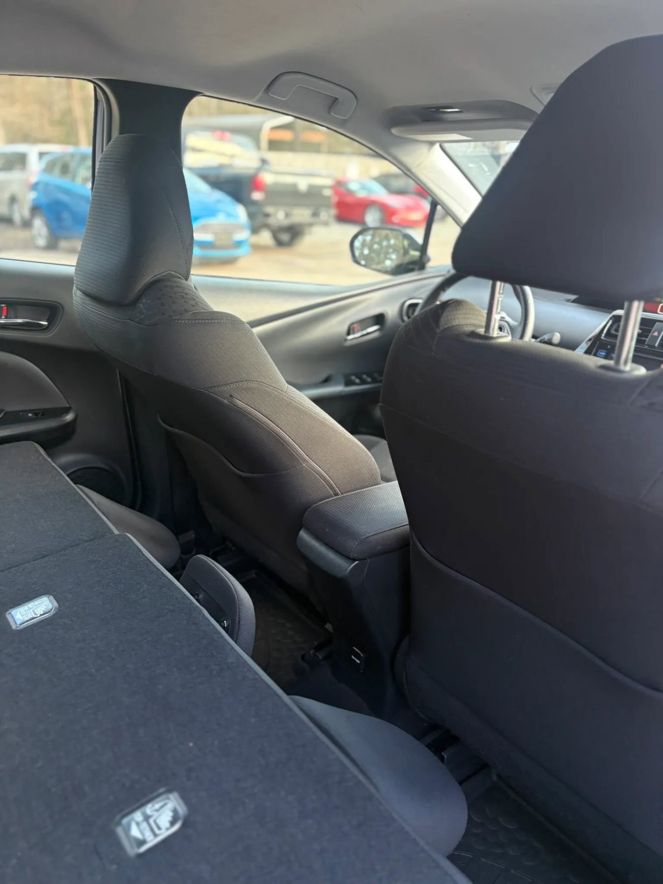 Used 2018 Toyota Prius Three FWD image 31