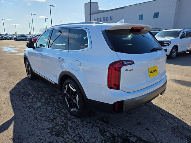 Used 2025 Kia Telluride S FWD image 11