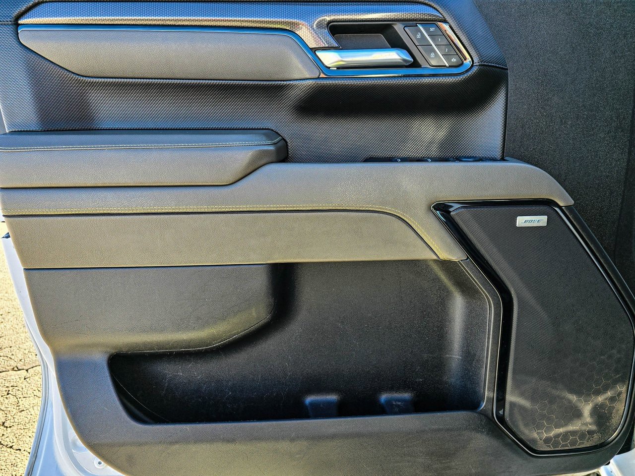 Used 2023 Chevrolet Silverado 1500 ZR2 w/ Technology Package image 12