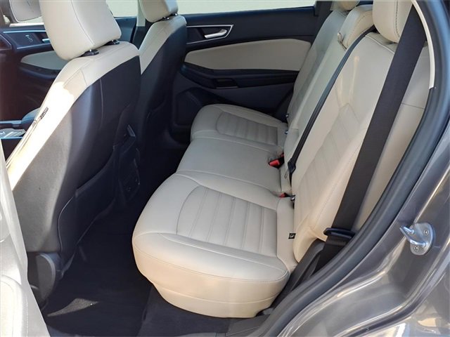 Used 2021 Ford Edge SEL w/ Convenience Package image 17