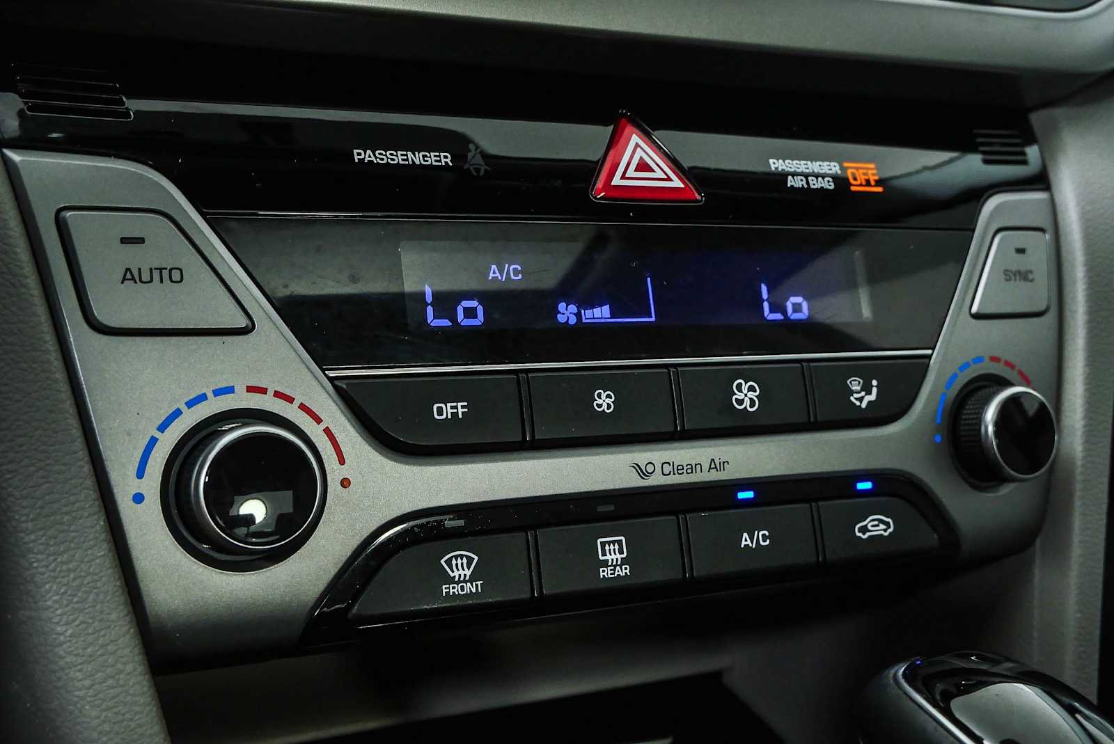 Used 2018 Hyundai Elantra Value Edition w/ Cargo Package FWD image 14