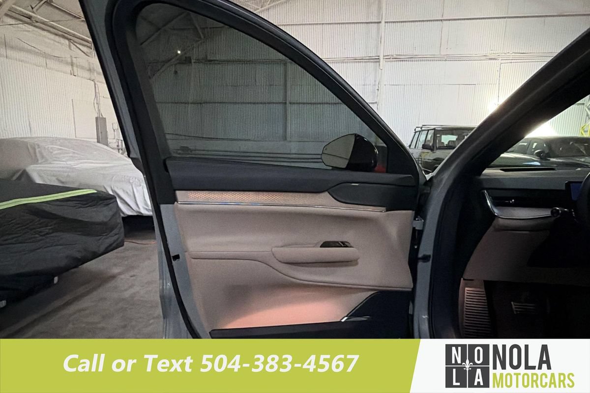Used 2025 Volvo EX90 Plus AWD/4WD image 17