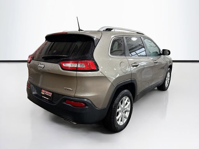 Used 2017 Jeep Cherokee Latitude w/ True North Edition AWD/4WD image 6