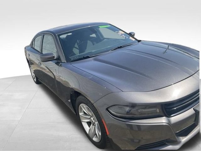 Used 2017 Dodge Charger SXT RWD image 13