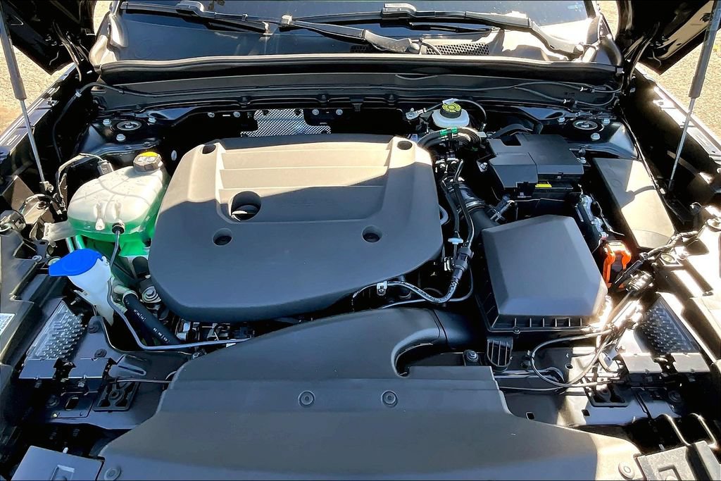 New 2026 Volvo XC40 B5 Plus w/ Protection Package Premier AWD/4WD image 11