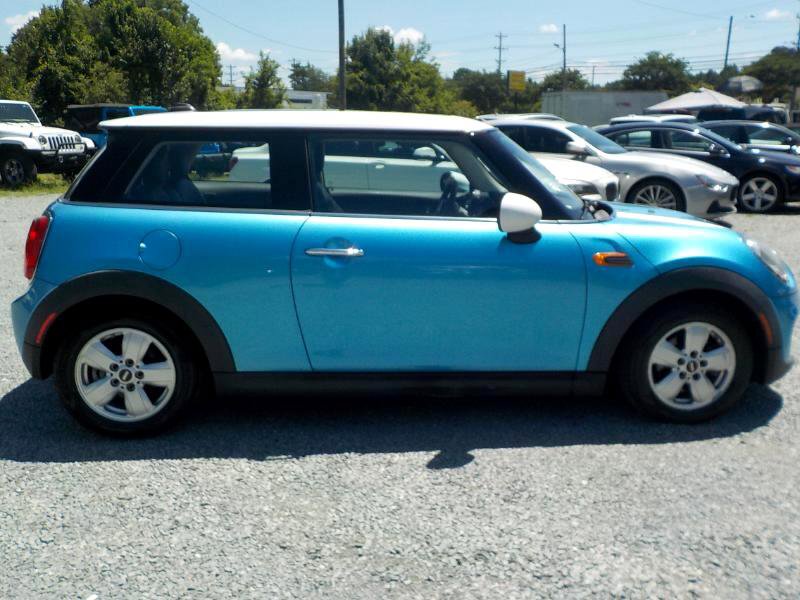 Used 2016 MINI Cooper 2-Door Hardtop image 6