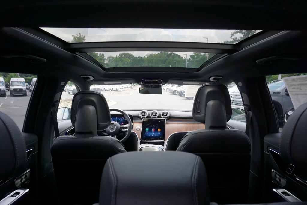 Certified 2025 Mercedes-Benz GLC 300 4MATIC image 33