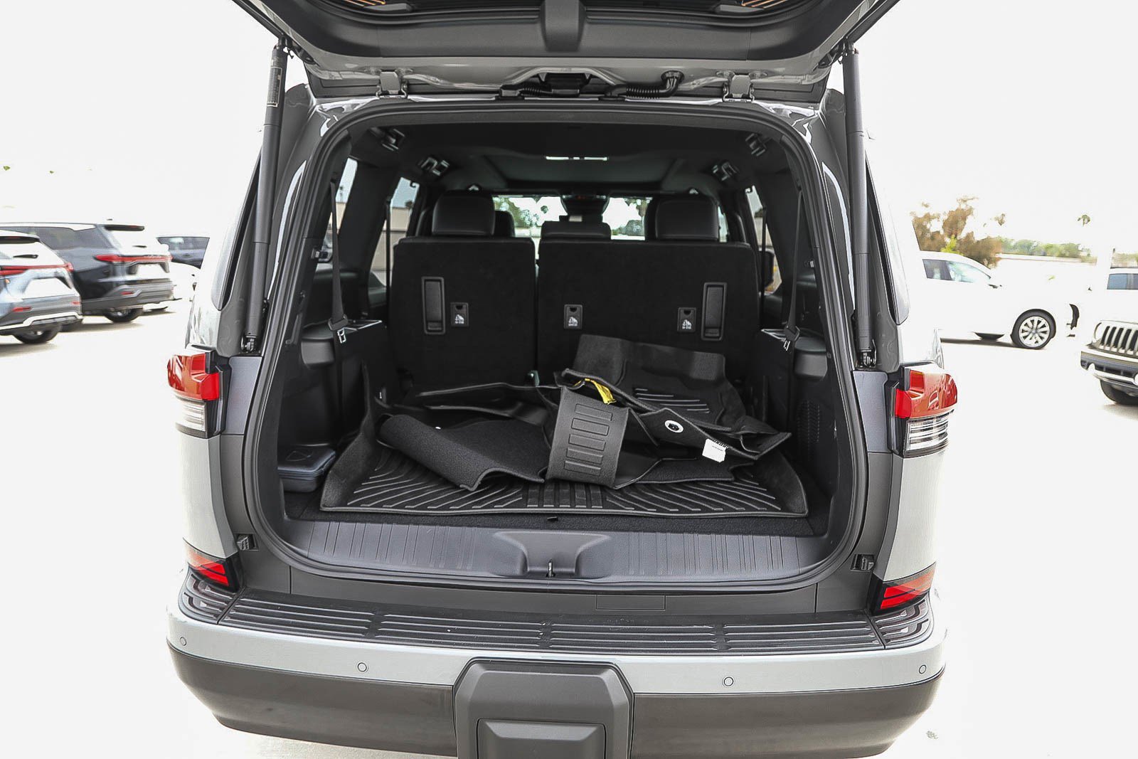 Used 2026 Lexus GX 550 w/ Cold Area Package AWD/4WD image 16