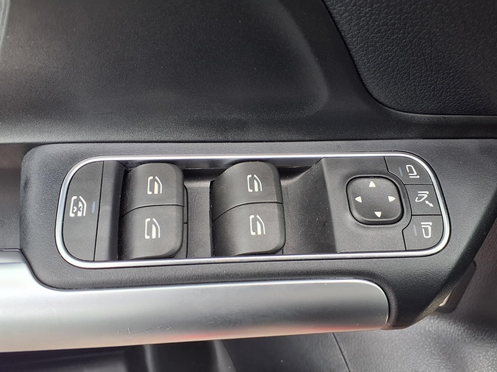 Used 2023 Mercedes-Benz GLA 250 w/ Premium Package image 9