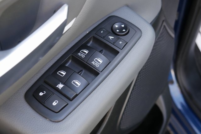 Used 2021 RAM 1500 Big Horn image 13