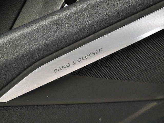Used 2024 Audi SQ8 e-tron Premium Plus w/ Black Optic Package AWD/4WD image 9