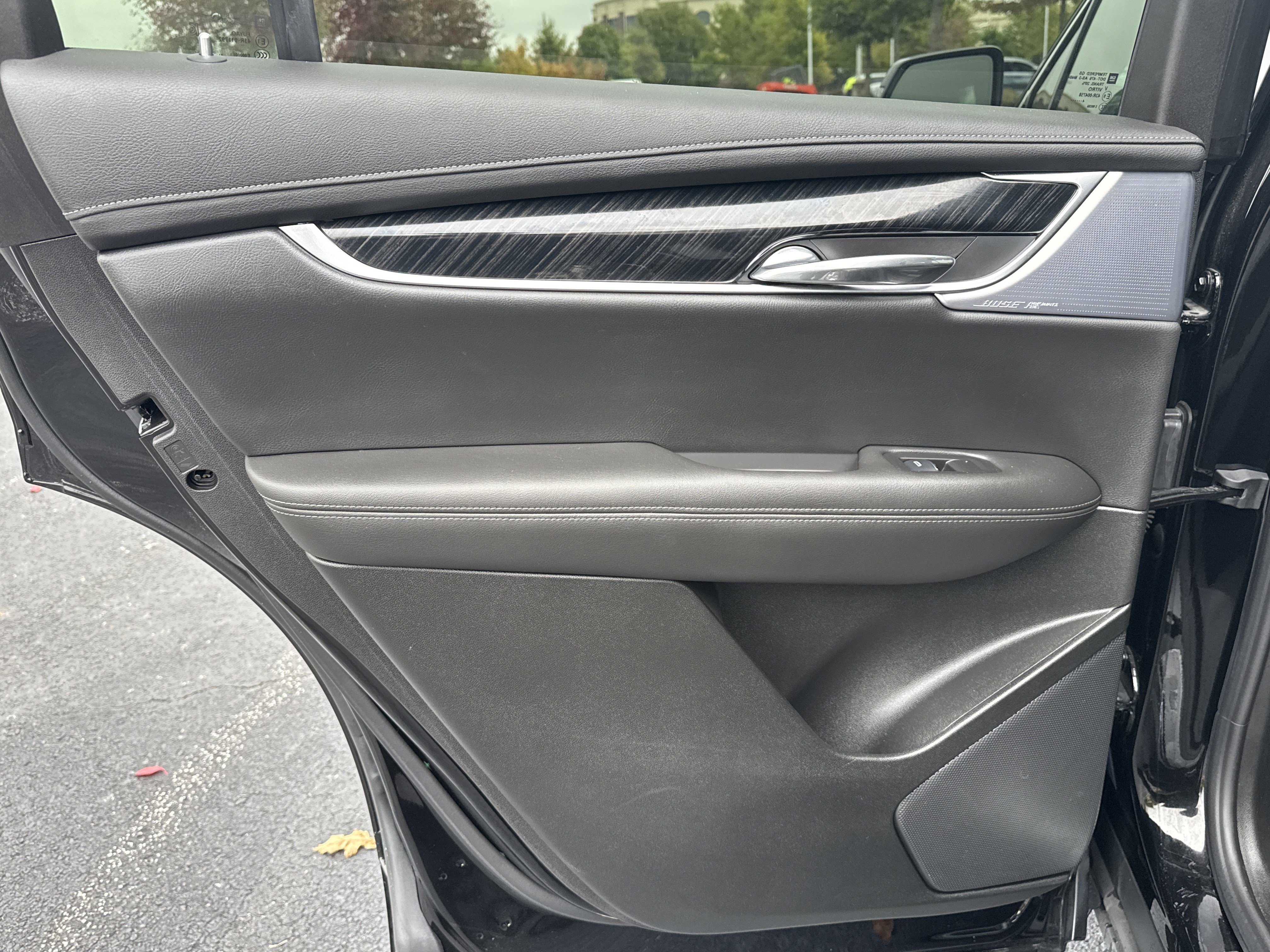 Used 2025 Cadillac XT6 Premium Luxury w/ Technology Package image 29