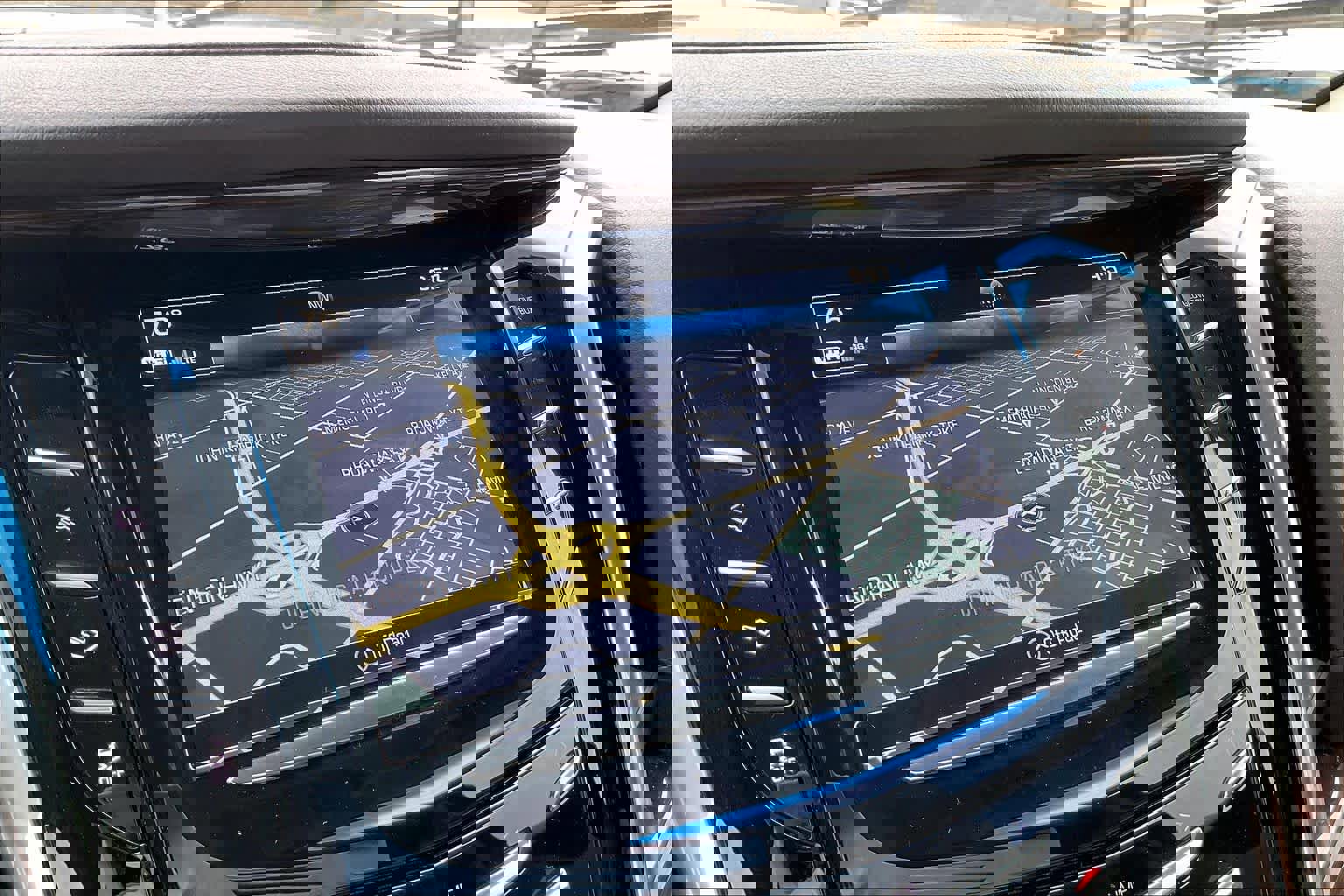 Used 2017 Cadillac Escalade Luxury image 31