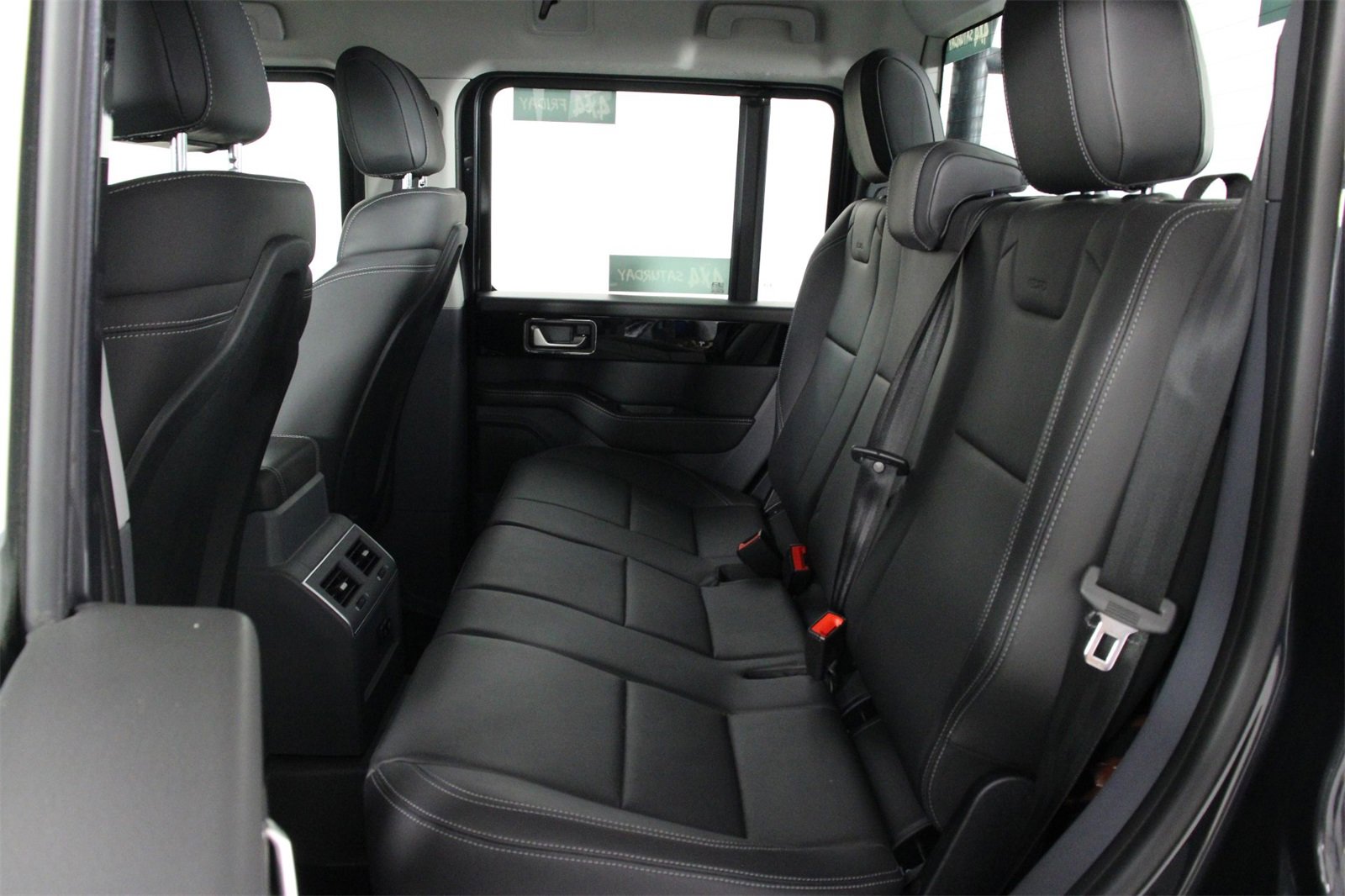 Used 2024 INEOS Grenadier Fieldmaster Edition image 27