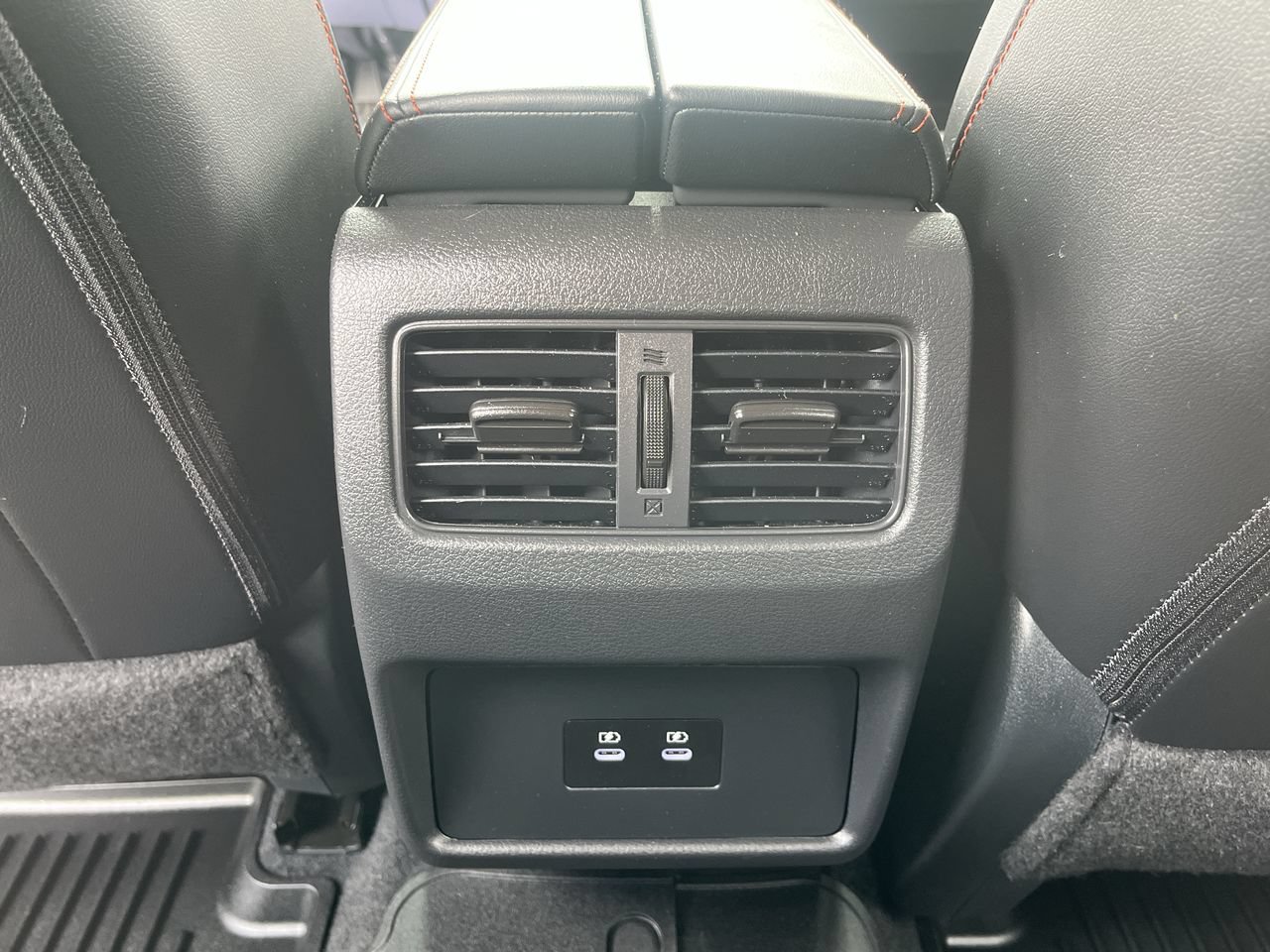 Used 2025 Nissan Rogue SV AWD/4WD image 19